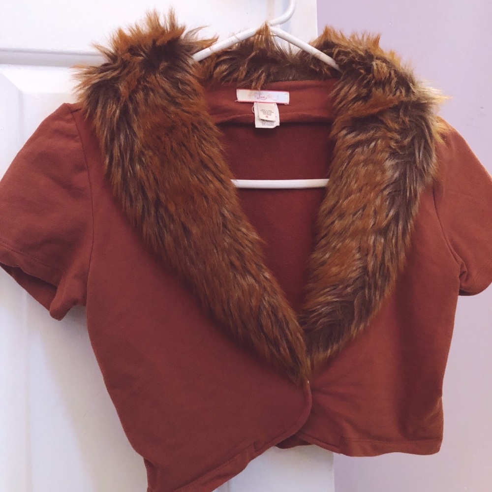 2000’s Fur Trim Short Sleeve Top